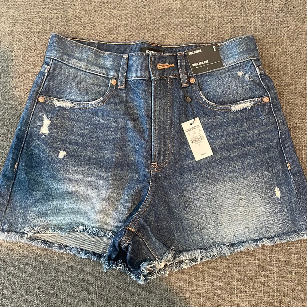 NWT Express Super High Rise Mom shorts in dark wash denim